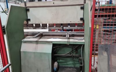 Rico hydraulic folder of 2 meters x 30 ton, model RQH
